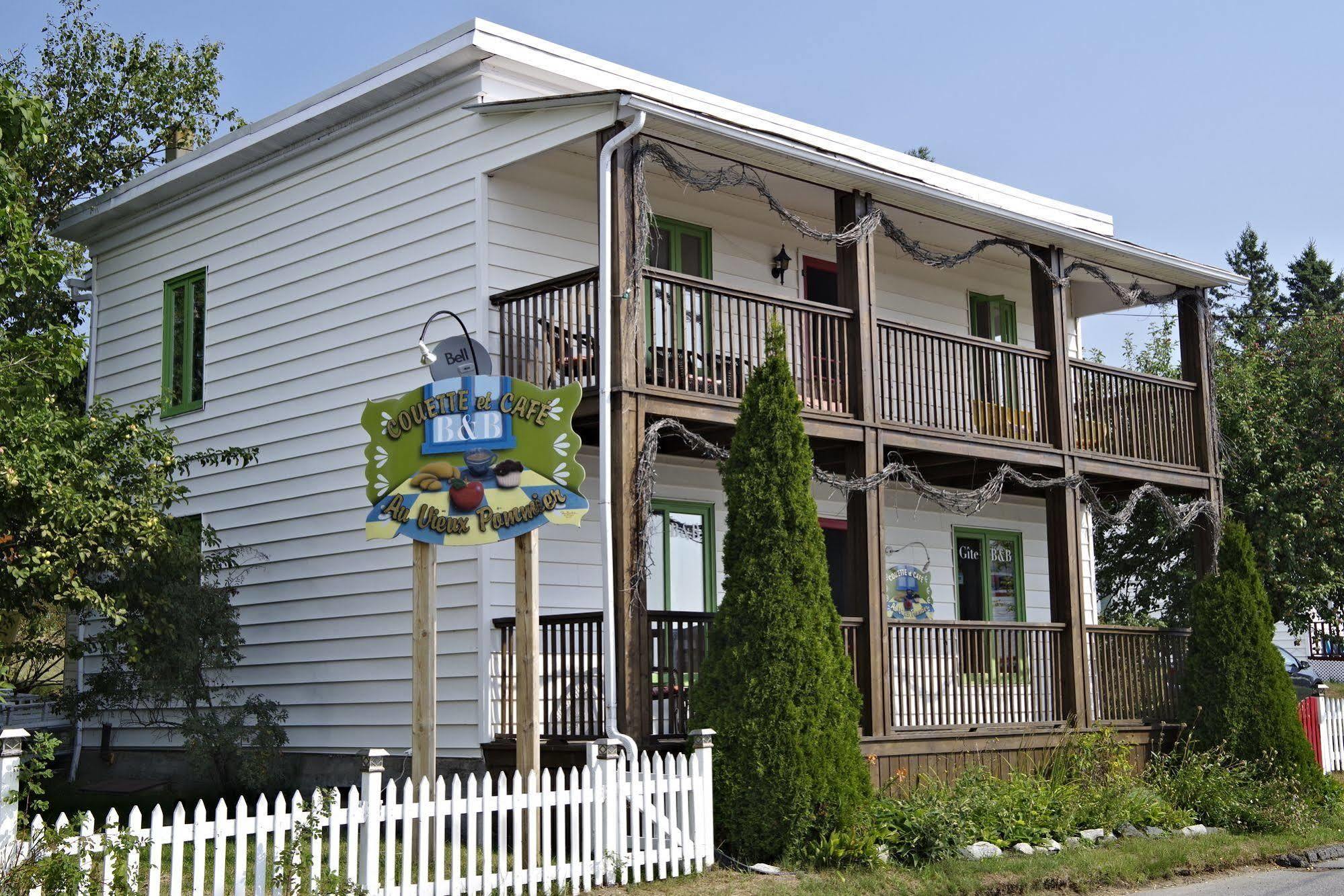 Gite au Vieux Pommier Tadoussac Extérieur photo