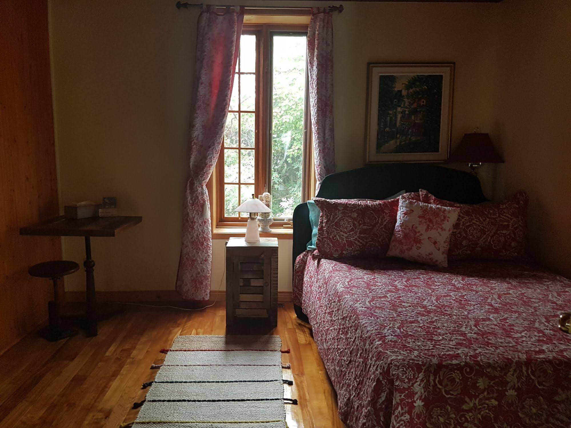 Gite au Vieux Pommier Tadoussac Extérieur photo
